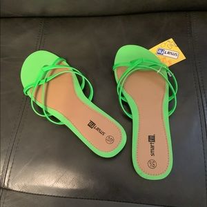NWT fluorescent green sandals girls 5 1/2 women 7 1/2
